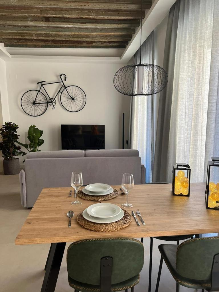 Hgb Cathedral Apartment อาลิกันเต ภายนอก รูปภาพ